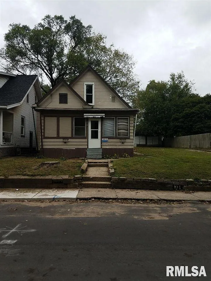 3015 W Meidroth St photo 1