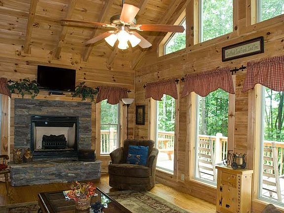 2nd image of 106 Owl Cir