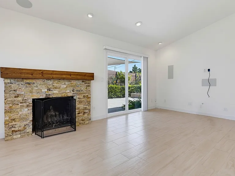 4996 Mount Almagosa Dr — Photo 10