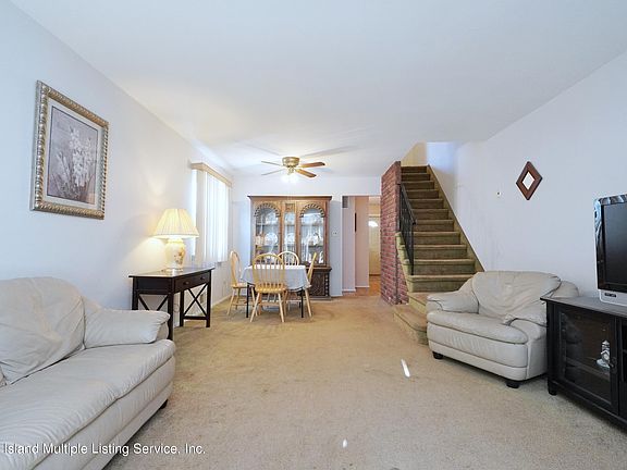 5th image of 118 E Macon Ave