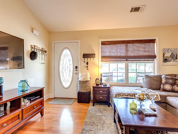 5th image of 6754 Casa Bella Dr