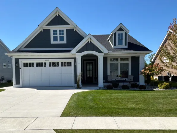 4219 Village Green Dr, Freeland, MI 48623