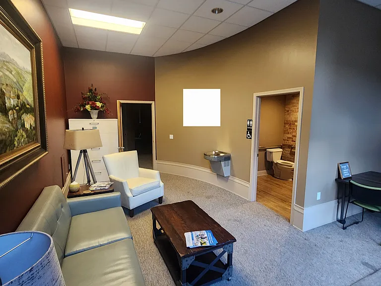 9 E Main St #1 — Photo 3