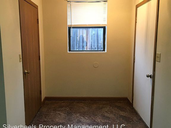 2nd image of 110 1/2 Lee St APT C