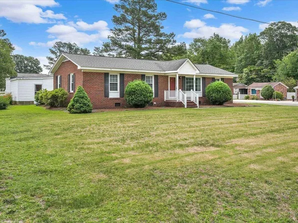 606 E Fremont St, Kenly, NC 27542