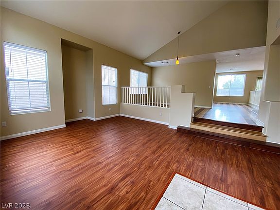 2nd image of 371 Tayman Park Ave