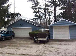 2nd image of 1262 Columbian Ave