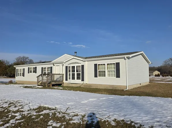 5450 Pear Ave, Newaygo, MI 49337