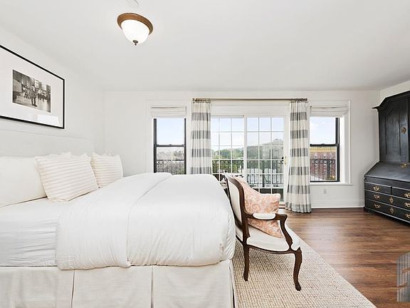 4th image of 351 21st St APT 4R