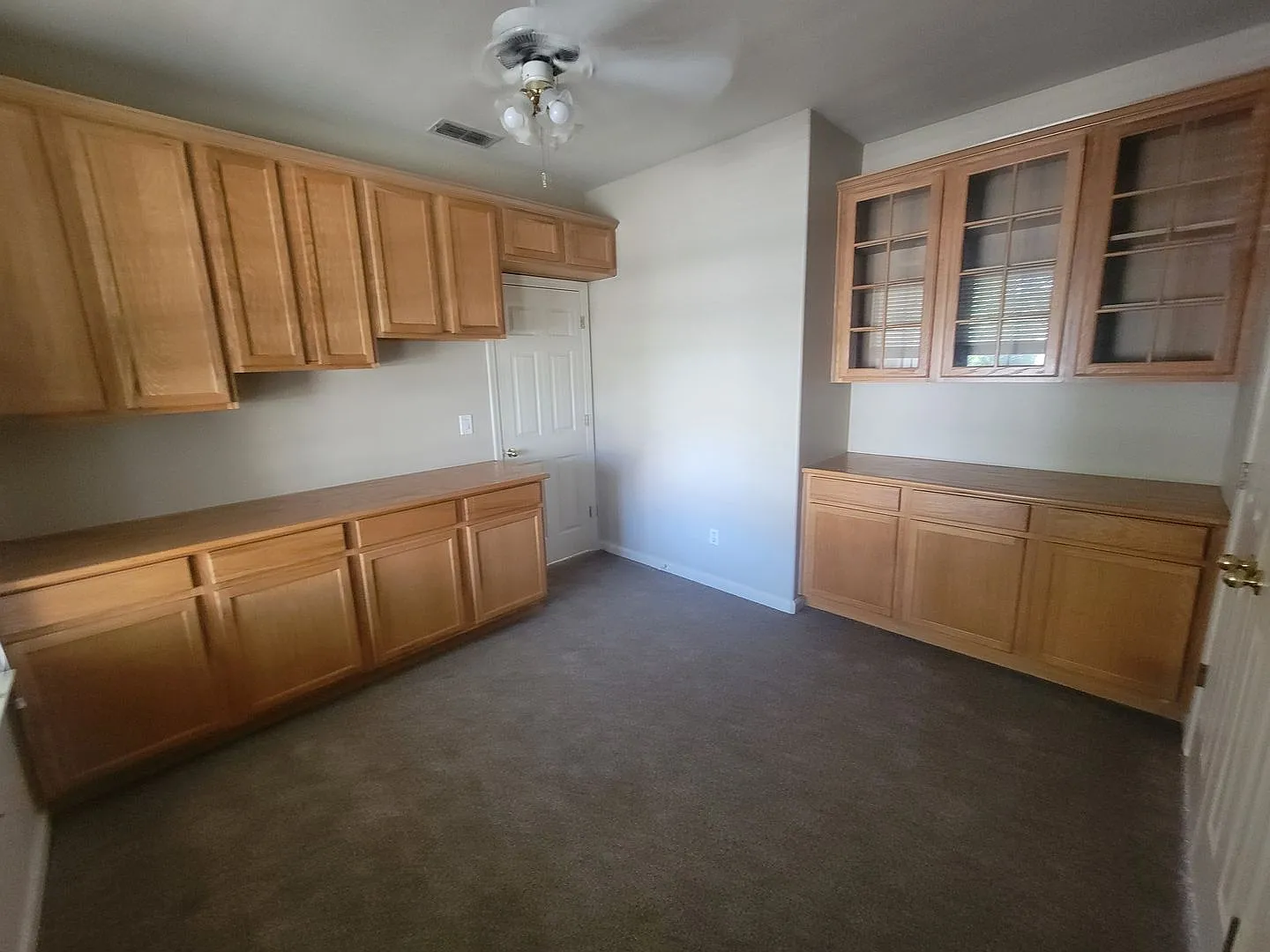 Pre Rent Today!! Beautiful 3 Bed 2 Bath Elk Grove ! — Photo 2
