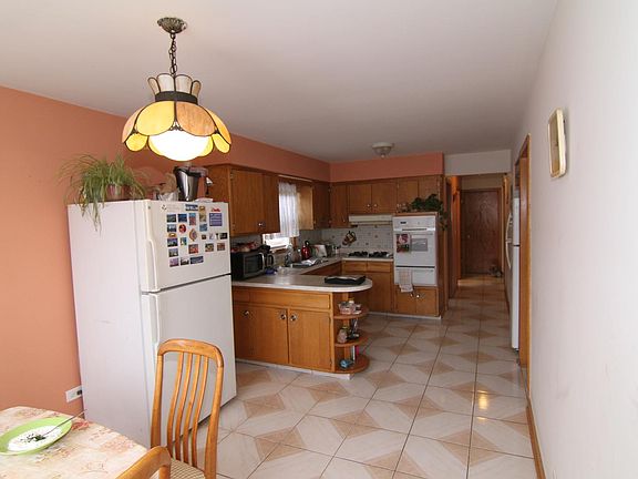 4th image of 4573 N Narragansett Ave