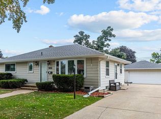 931 W Roberts Ave, Appleton, WI 54914