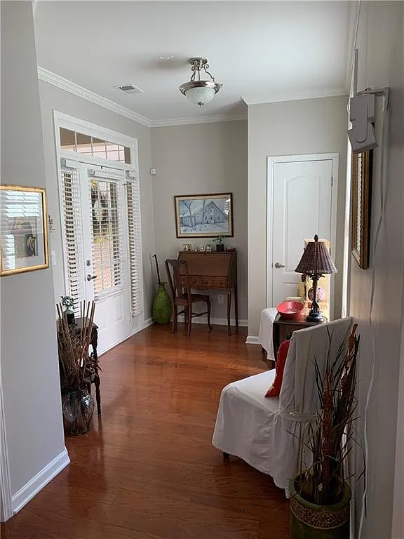 2 bed, 2.0 bath, 1683 sqft, $2,250 — Photo 2