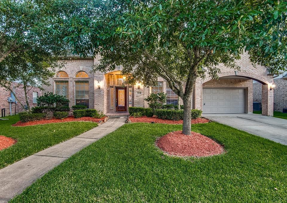 1st image of 13210 Laguna Shores Dr