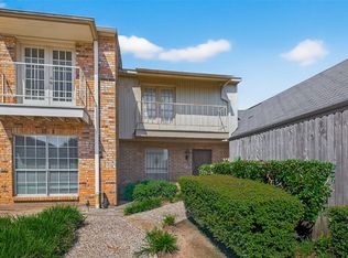 6111 Beverly Hill St #28, Houston, TX 77057