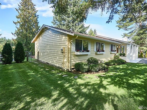 3rd image of 15410 91st Avenue Ct E