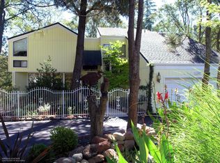 18007 Jayhawk Dr, Penn Valley, CA 95946
