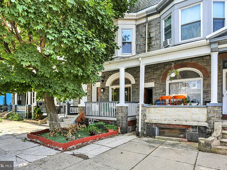 234 W Douglass St — Photo 1