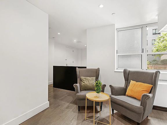 5th image of 421 51st St #Townhouse