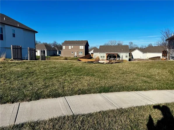 3724 NW 96th Ct, Kansas City, MO 64154