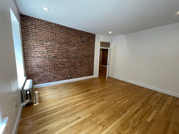 5th image of 659 W 162nd St APT 9