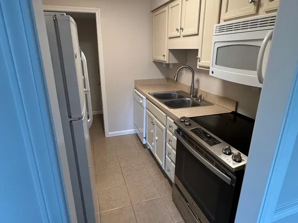 333 E 4th St APT D5, Frankfort, KY 40601