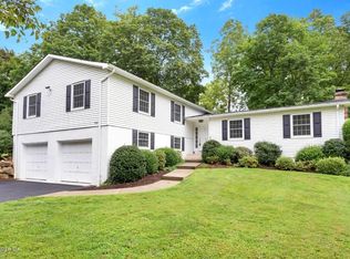 519 E Putnam Ave, Greenwich, CT 06830