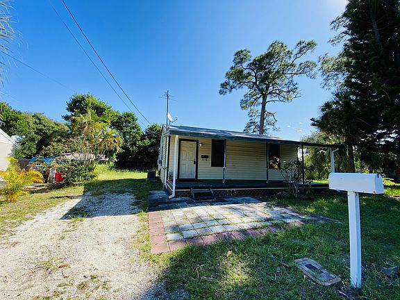 5th image of 1276 Joan Dr