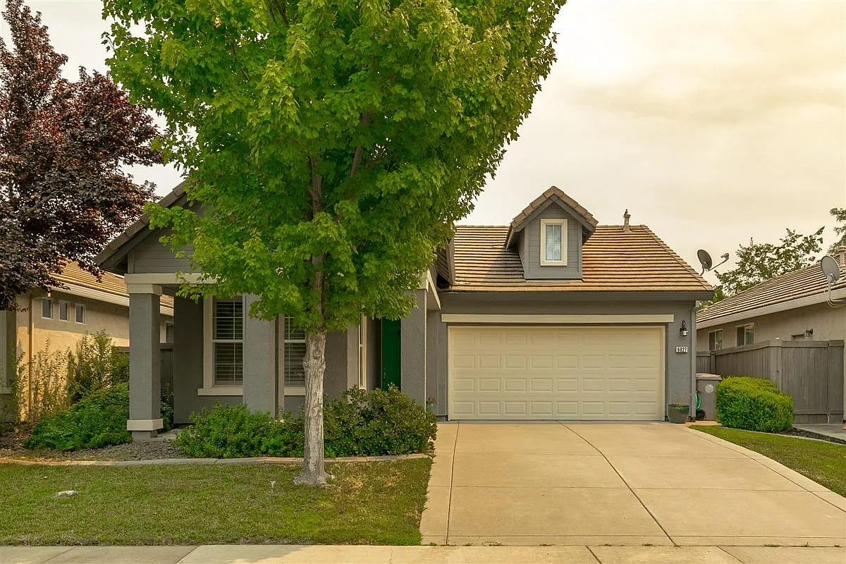 6027 Meeks Way photo 1