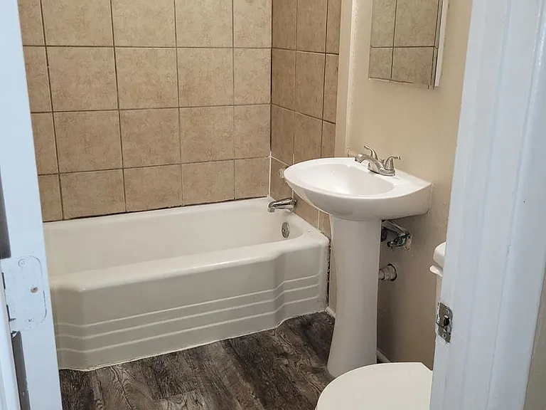 2945-2949 S Hydraulic Dr — Photo 6