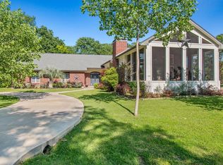 133 Enchanted Dr, Enchanted Oaks, TX 75156