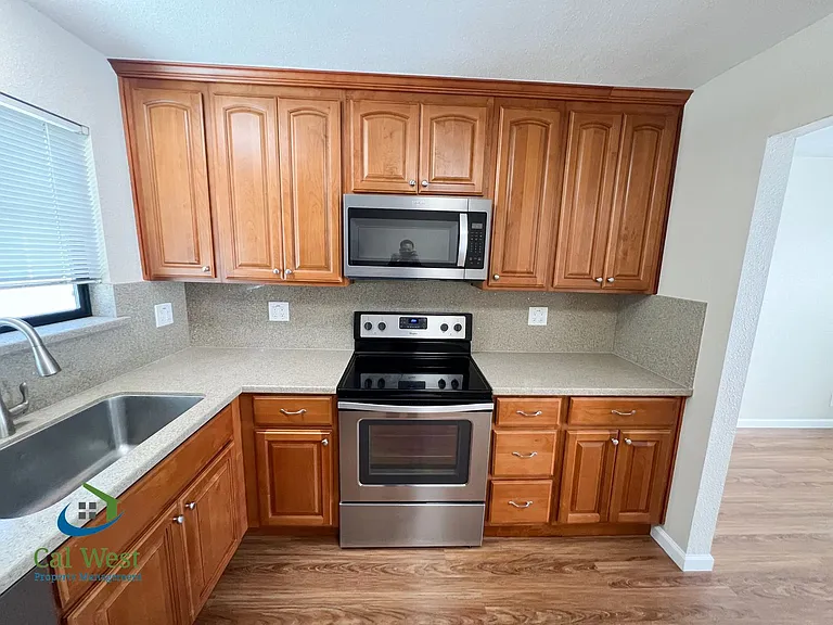 428 S 11th St #3 — Photo 11