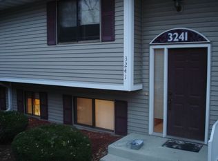 3241 Dodd Ln, Eagan, MN 55121