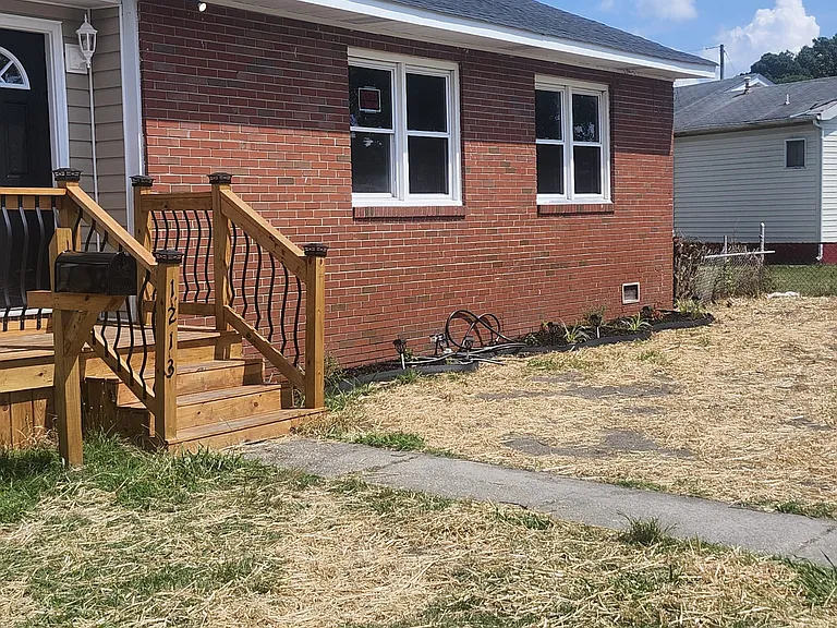 1213 Cavalier Blvd — Photo 8