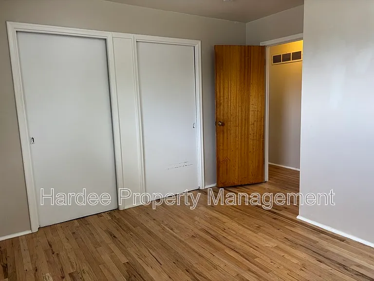 2714 W Kathryn St — Photo 8