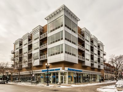3920 N Sheridan Rd #306, Chicago, IL, 60657