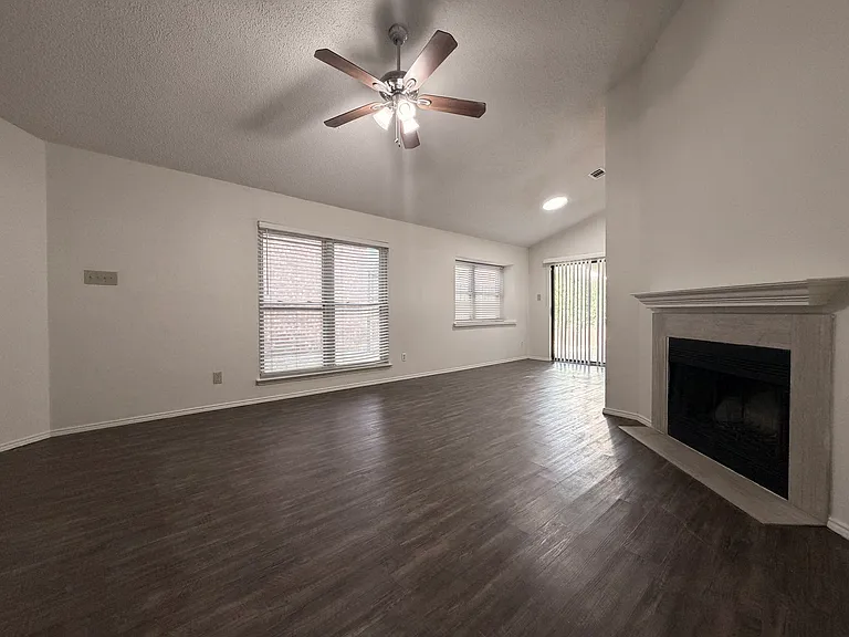 1334 Mimosa Ln — Photo 13