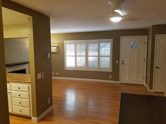 3rd image of 4575 Ohio St Unit 1