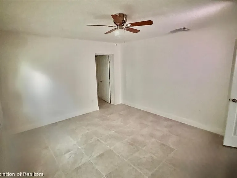 3252 Golfview Rd — Photo 9