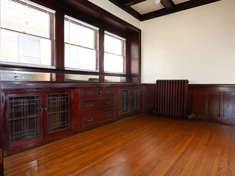 2448A Parkwood Ave — Photo 3