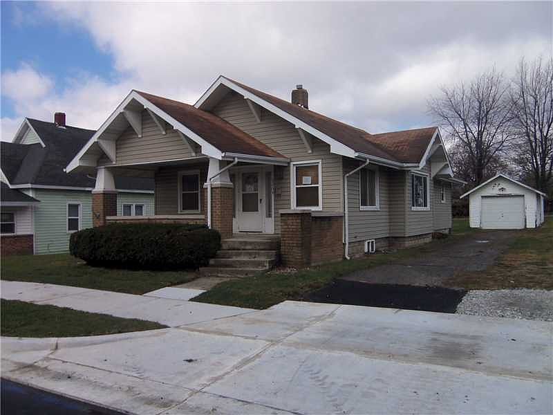 1st image of 806 W Washington St