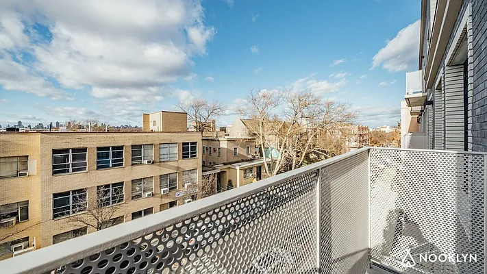 Rented by Nooklyn NYC LLC | media 134