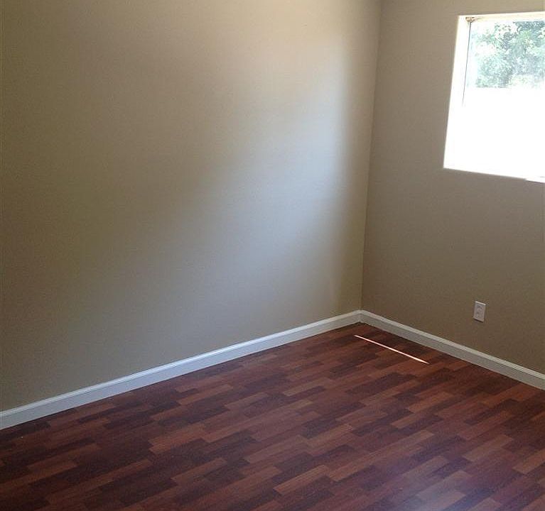 2nd image of 5754 E Iowa Ave