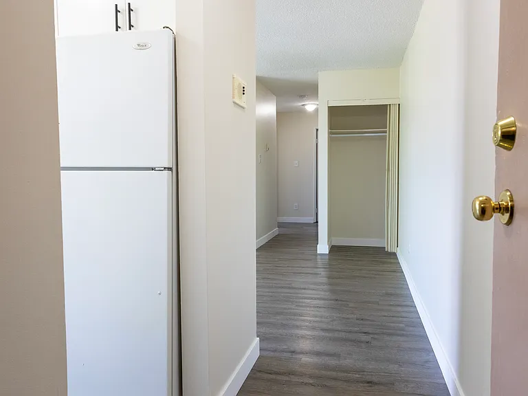 554 Millbourne Rd — Photo 18