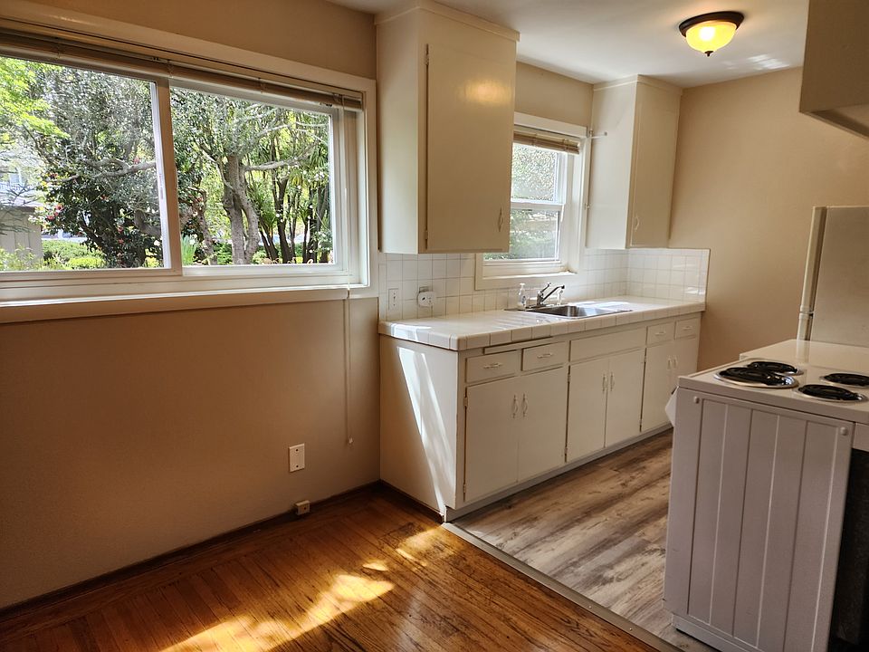 1st image of 305 Miller Ave #12
