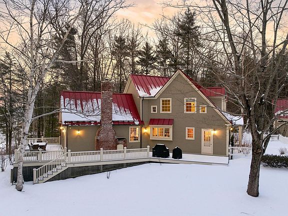 3rd image of 116 Heron Cove Road