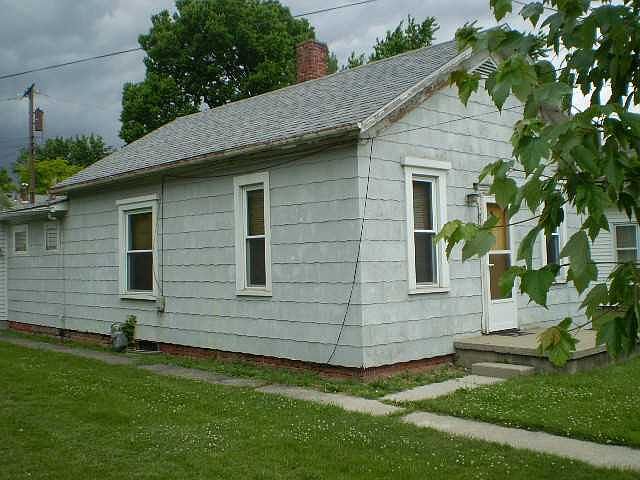 2nd image of 838 Kentner St