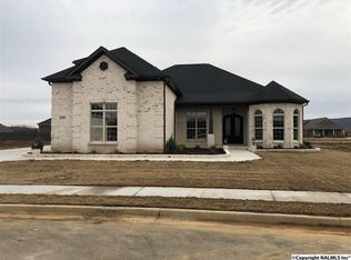 4320 Willow Bend Ln SE, Owens Cross Roads, AL 35763
