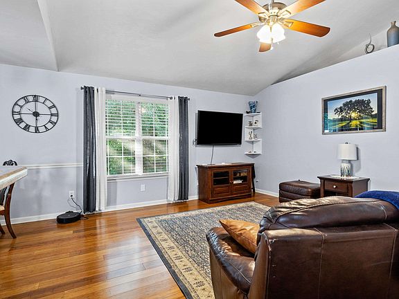 5th image of 4360 Cool Emerald Dr
