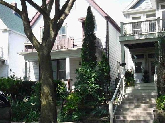 2nd image of 3031 N Bremen St